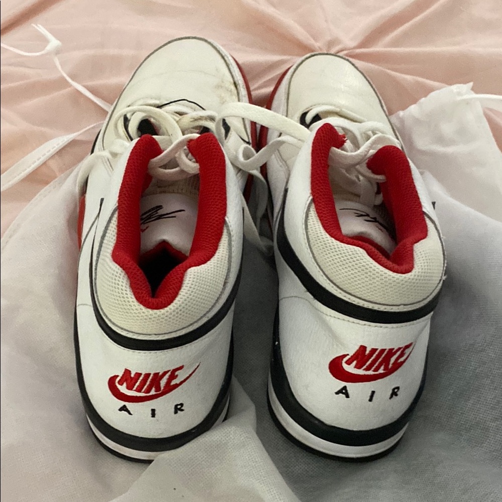 Nike Air Sneakers in White and Red